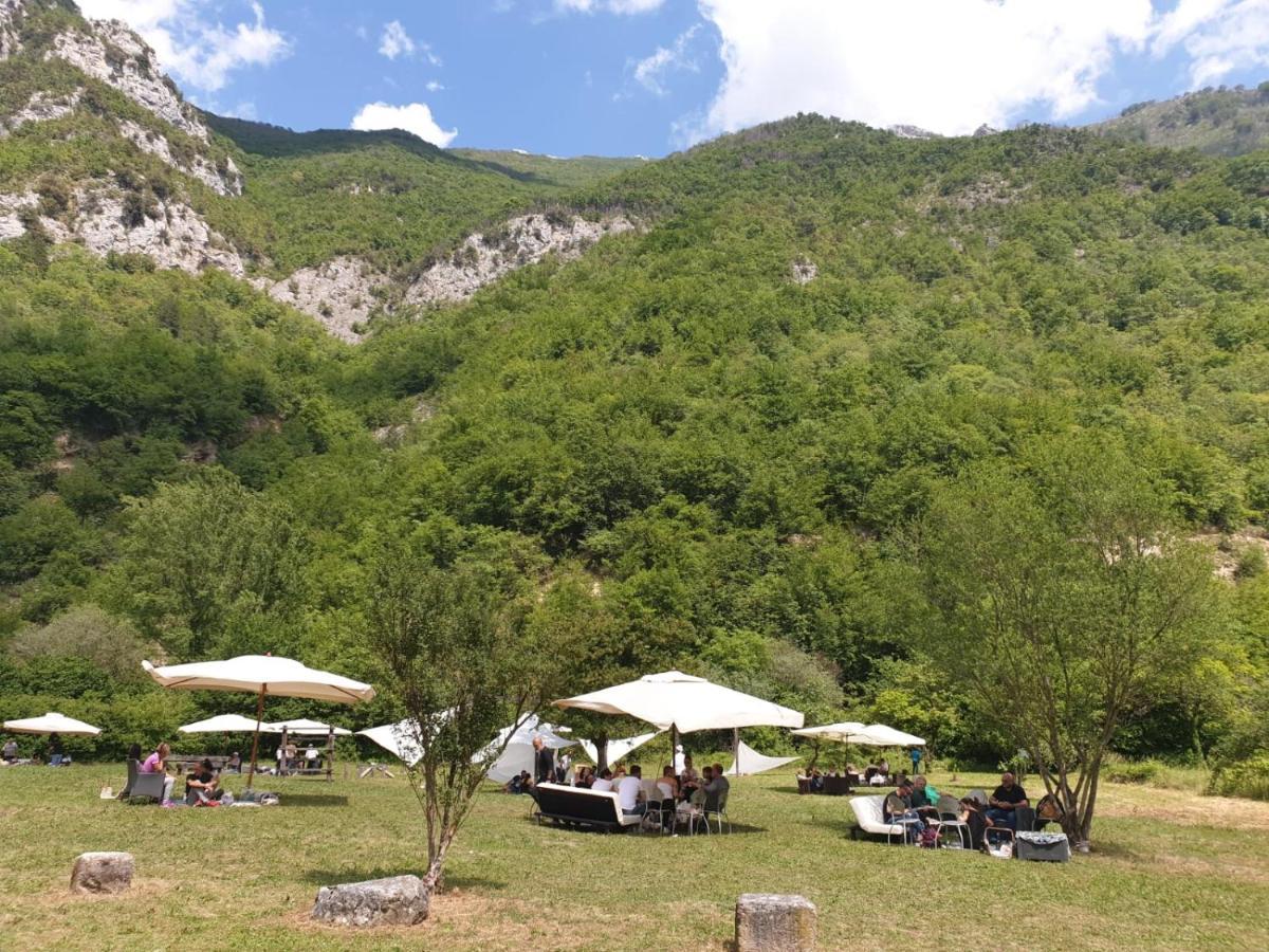 Abbazia Ss. Quirico E Giulitta Hotel Micigliano Eksteriør billede