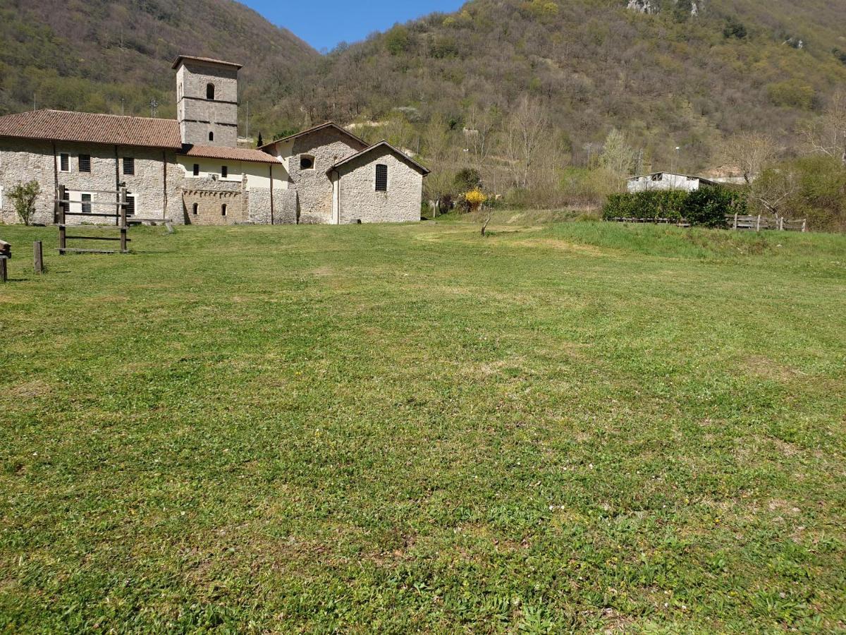 Abbazia Ss. Quirico E Giulitta Hotel Micigliano Eksteriør billede
