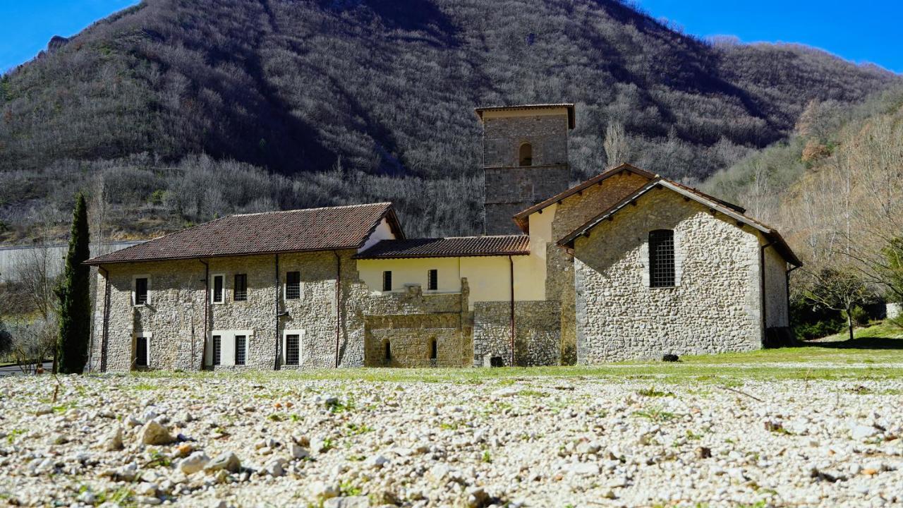 Abbazia Ss. Quirico E Giulitta Hotel Micigliano Eksteriør billede