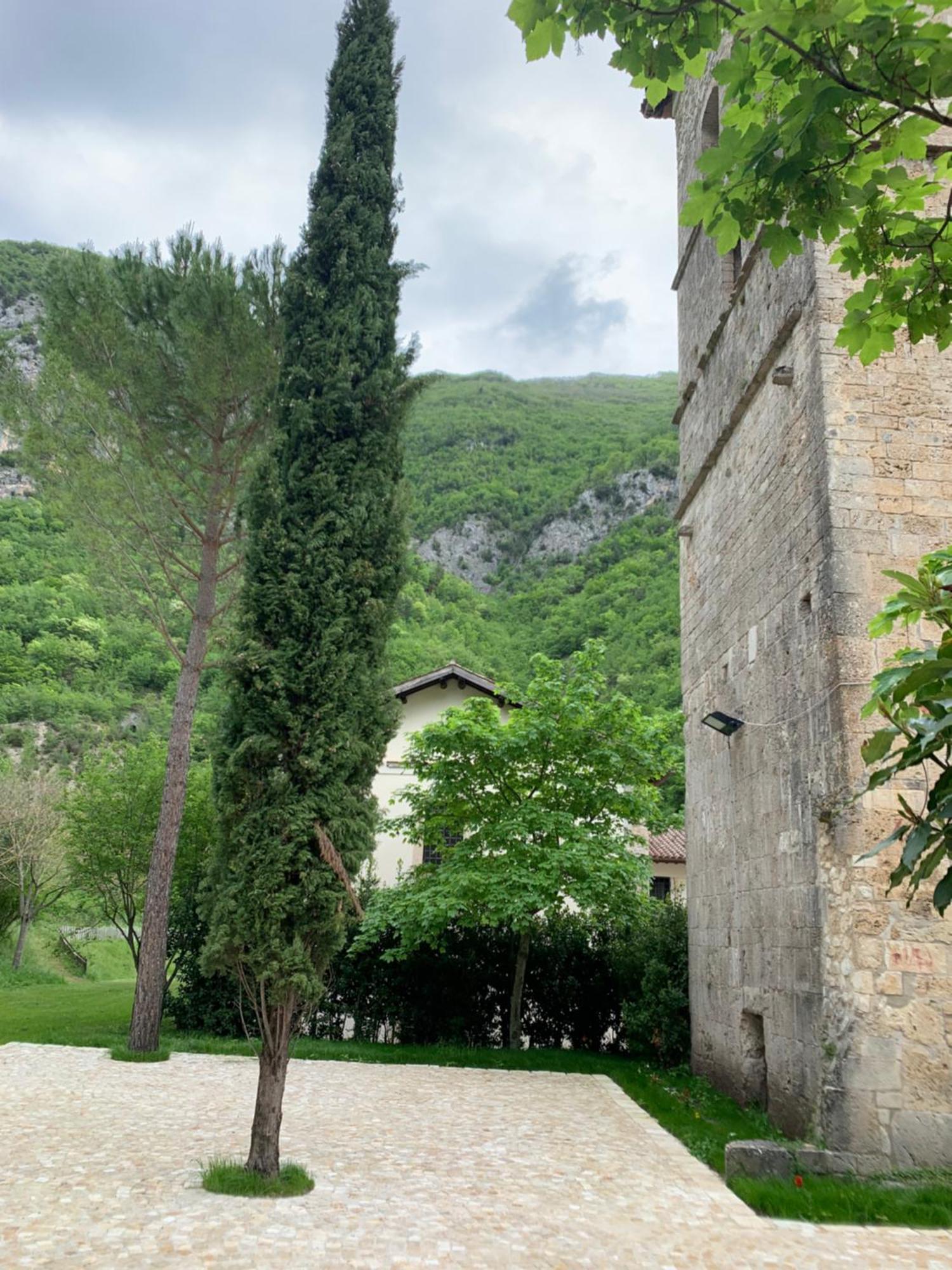 Abbazia Ss. Quirico E Giulitta Hotel Micigliano Eksteriør billede